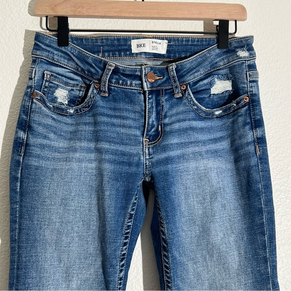 Buckle BKE Stella Slim Fit Mid-Rise Bootcut Distressed Blue Denim Jeans Size 26 - Picture 2 of 13